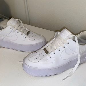 Nike Air Force sage low triple white